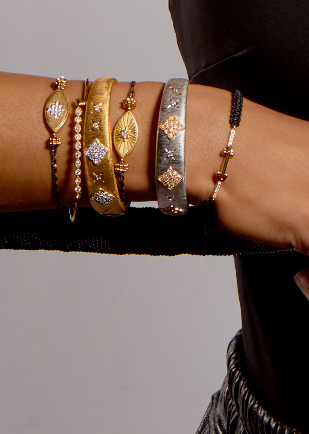 BRACELET - MIRA CUFF