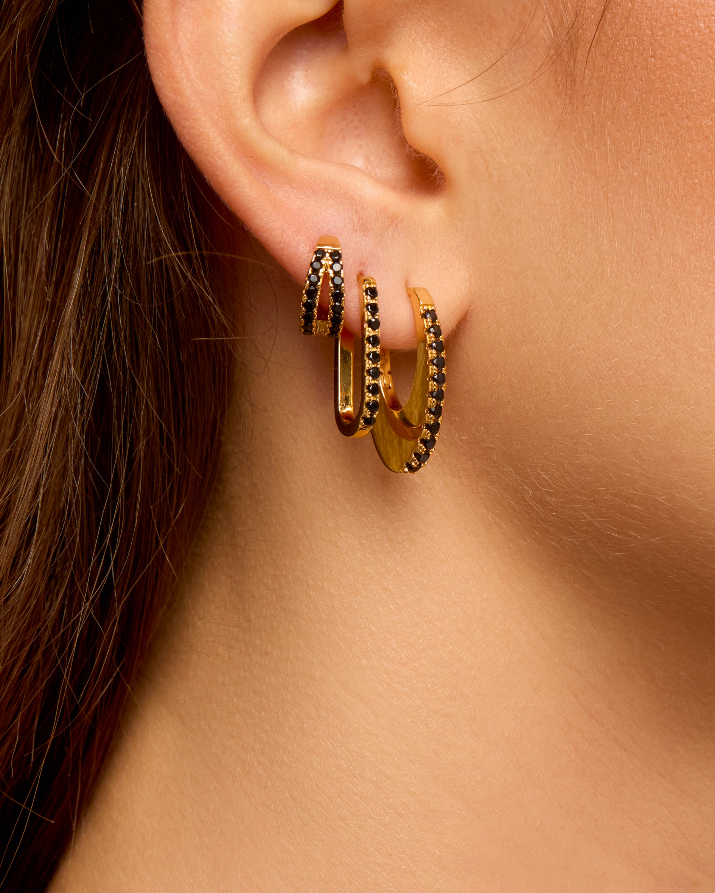 EARRINGS - BLACK SHINY JAZZY