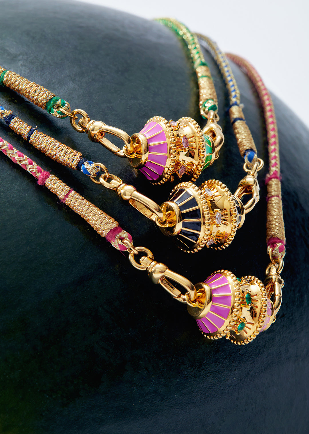 COLLIER - BIG TALISMAN FUCHSIA/GREEN