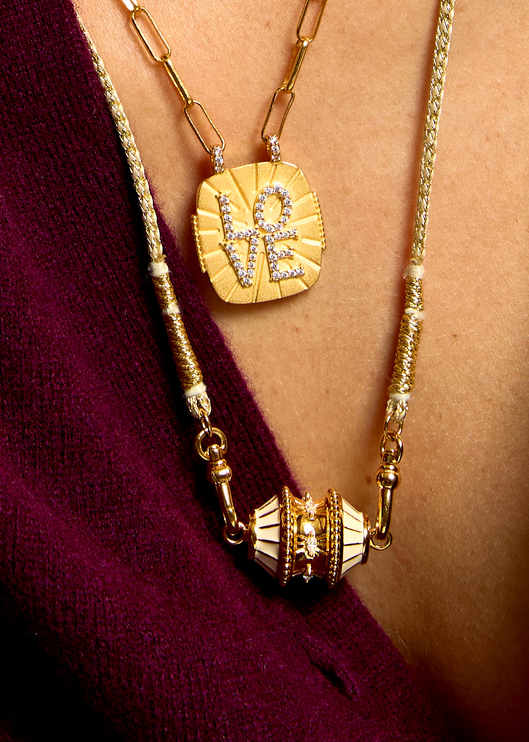 COLLIER - IVORY BIG TALISMAN