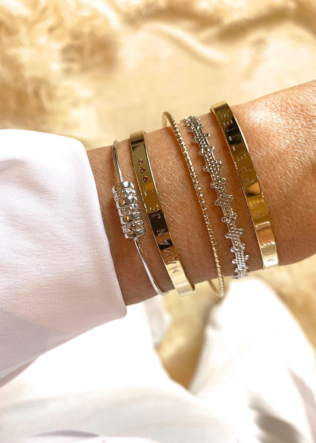 JONC - «HAPPY GIRLS ARE THE PRETTIEST»