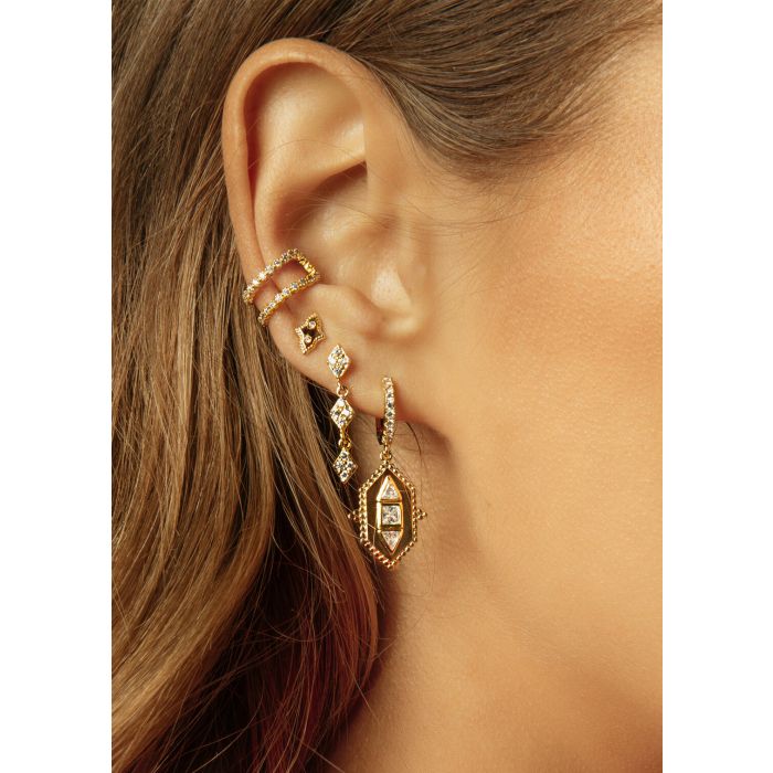 Faux piercing jewelry shop